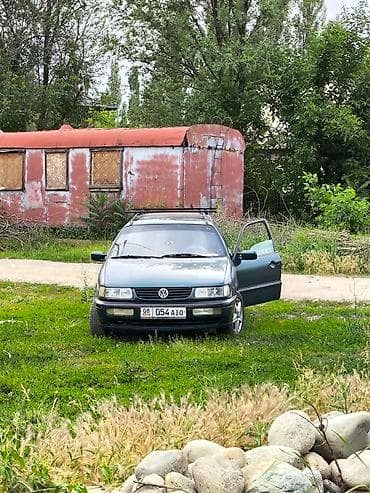 Volkswagen Passat: 1994 г., 1.8 л, Механика, Бензин, Универсал at lalafo.kg Volkswagen Passat: 1994 г., 1.8 л, Механика, Бензин, Универсал