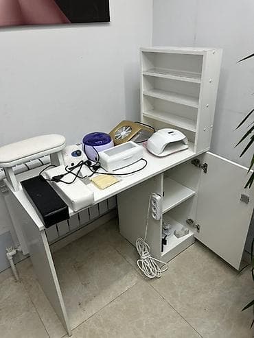 1️⃣Стол с инструментами — 8000 сом Маникюрный стол с оборудованием и at lalafo.kg 1️⃣Стол с инструментами — 8000 сом Маникюрный стол с оборудованием и