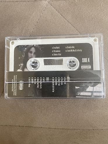 Аудиокассета “Ultraviolence”. Формат: - Музыкальная кассета в at lalafo.kg Аудиокассета “Ultraviolence”. Формат: - Музыкальная кассета в