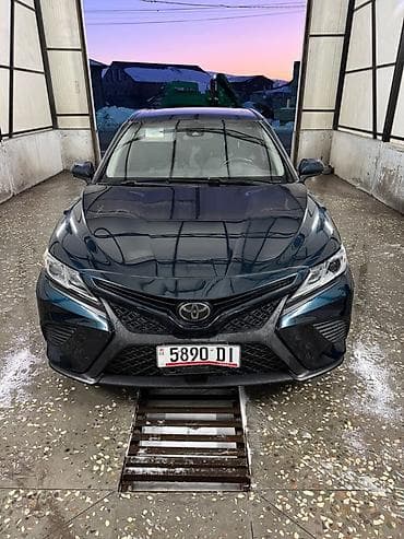 Toyota Camry: 2019 г., 2.5 л, Автомат, Бензин, Седан at lalafo.kg Toyota Camry: 2019 г., 2.5 л, Автомат, Бензин, Седан