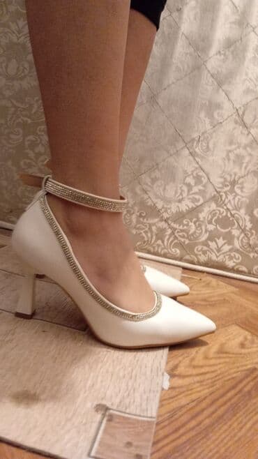 Туфли, 37, & Other Stories, Б/у, цвет - Белый, Самовывоз at lalafo.kg Туфли, 37, & Other Stories, Б/у, цвет - Белый, Самовывоз