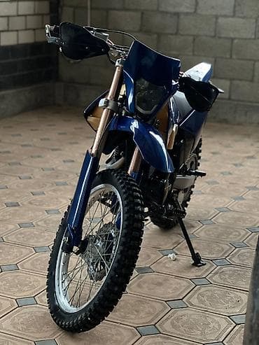 Эндуро/кроссовый мотоцикл 300см³ воздушное охлаждение, на ходу at lalafo.kg Эндуро/кроссовый мотоцикл 300см³ воздушное охлаждение, на ходу