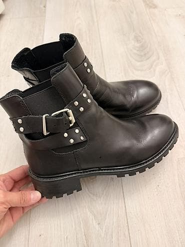 Женские кожаные ботинки челси/байкеры, чёрные. Состояние идеальное at lalafo.kg Женские кожаные ботинки челси/байкеры, чёрные. Состояние идеальное