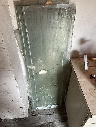 Листы стекла - Материал: оконное стекло. - Формат: несколько at lalafo.kg Листы стекла - Материал: оконное стекло. - Формат: несколько