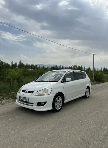 Toyota Ipsum: 2004 г., 2.4 л, Автомат, Бензиновая, Минивэн at lalafo.kg Toyota Ipsum: 2004 г., 2.4 л, Автомат, Бензиновая, Минивэн