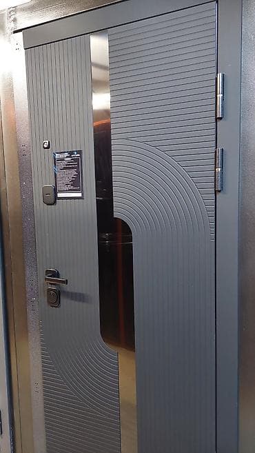 Двери для домов и квартир, Металлическая, Одностворчатая, В стиле хай-тек, цвет - Серый at lalafo.kg Двери для домов и квартир, Металлическая, Одностворчатая, В стиле хай-тек, цвет - Серый