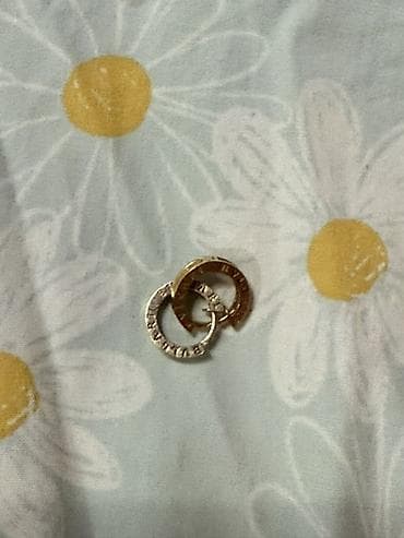 Серьги, Унисекс, Вставка: Без вставки at lalafo.kg Серьги, Унисекс, Вставка: Без вставки