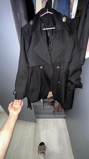 Черный двубортный тренч-пальто - Классический крой с широкими at lalafo.kg Черный двубортный тренч-пальто - Классический крой с широкими