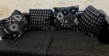 Угловой диван, C подушками, Одноместный at lalafo.kg Угловой диван, C подушками, Одноместный