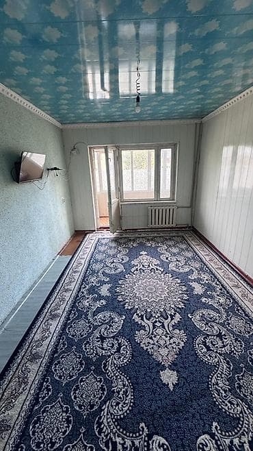 1 бөлмө, 34 м², 105-серия, 2 кабат, Эски ремонт lalafo.kg да 1 бөлмө, 34 м², 105-серия, 2 кабат, Эски ремонт