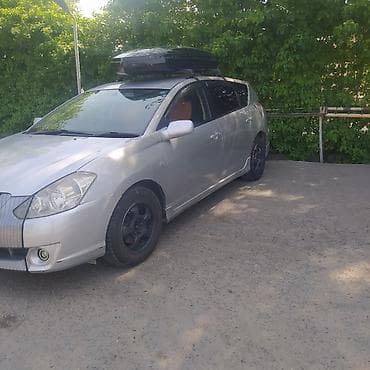 Продаётся компактный универсал с правым рулём, серебристый цвет at lalafo.kg Продаётся компактный универсал с правым рулём, серебристый цвет