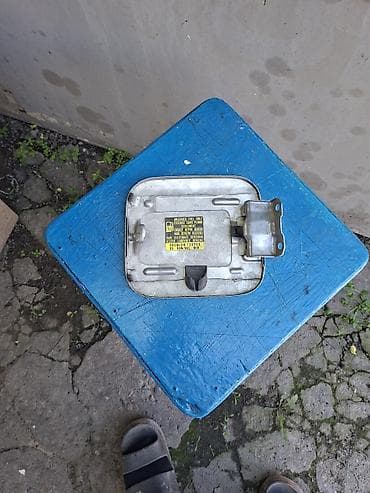 Лючок бензобака Honda 2004 г., Б/у, Оригинал at lalafo.kg Лючок бензобака Honda 2004 г., Б/у, Оригинал