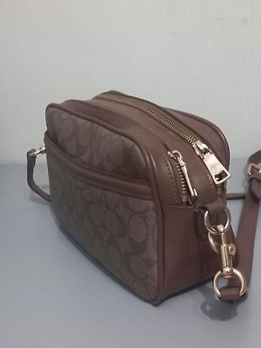 Сумки через плечо Coach - Модель 1: компактная кросс-боди в at lalafo.kg Сумки через плечо Coach - Модель 1: компактная кросс-боди в