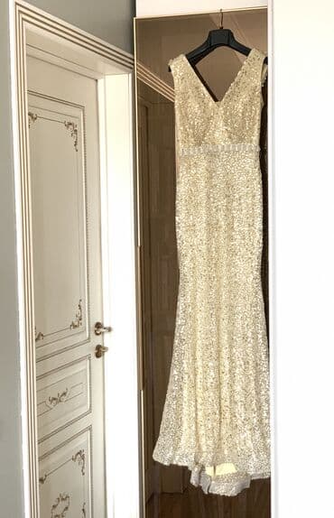 Вечернее платье, Русалка, Длинная модель, Без рукавов, Открытая спина, M, L at lalafo.kg Вечернее платье, Русалка, Длинная модель, Без рукавов, Открытая спина, M, L