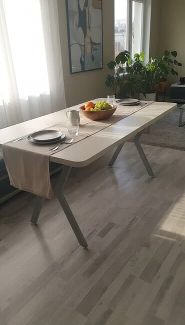 Стол для зала, Б/у, Не раскладной, Прямоугольный at lalafo.kg Стол для зала, Б/у, Не раскладной, Прямоугольный