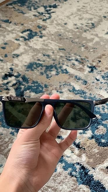 Солнцезащитные очки очки, Ray-Ban, Унисекс, Прямоугольные, Линзы поляризованные at lalafo.kg Солнцезащитные очки очки, Ray-Ban, Унисекс, Прямоугольные, Линзы поляризованные