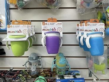 Поильник-непроливайка Munchkin Miracle 360° с ручками - Возраст: от 6 at lalafo.kg Поильник-непроливайка Munchkin Miracle 360° с ручками - Возраст: от 6