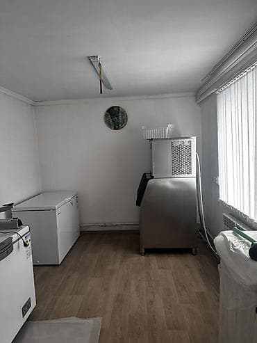 Промышленный льдогенератор с бункером - Тип: вертикальный at lalafo.kg Промышленный льдогенератор с бункером - Тип: вертикальный