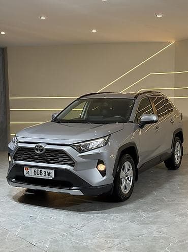 Toyota RAV4: 2019 г., 2 л, Бензин at lalafo.kg Toyota RAV4: 2019 г., 2 л, Бензин