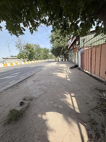 СРОЧНО СДАЕТСЯ ПОМЕЩЕНИЕ!! Просторное помещение под коммерцию at lalafo.kg СРОЧНО СДАЕТСЯ ПОМЕЩЕНИЕ!! Просторное помещение под коммерцию