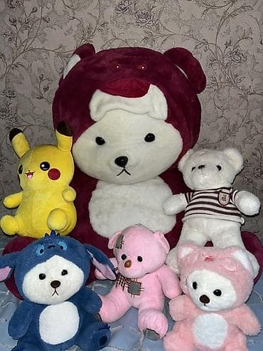 Набор мягких игрушек Состав: - Большой плюшевый медведь малинового at lalafo.kg Набор мягких игрушек Состав: - Большой плюшевый медведь малинового