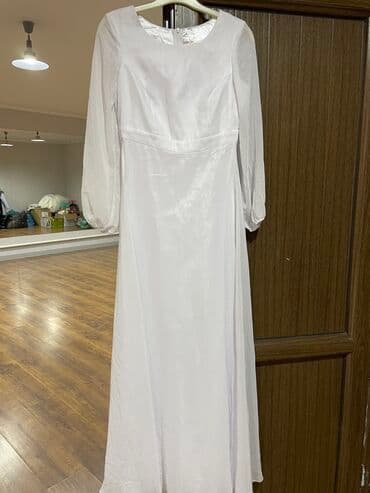 Продаю итальянские платья в отличном состоянии, шикарного качества at lalafo.kg Продаю итальянские платья в отличном состоянии, шикарного качества