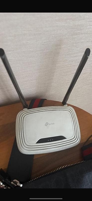 Wi‑Fi роутер TP‑Link с двумя внешними антеннами. Особенности: - Две at lalafo.kg Wi‑Fi роутер TP‑Link с двумя внешними антеннами. Особенности: - Две