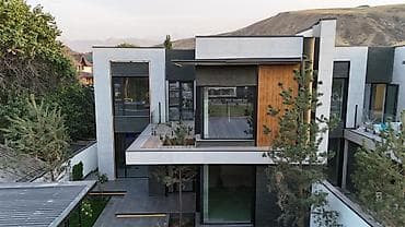 Продается уникальный 2 этажный дуплекс расположенный у подножья гор at lalafo.kg Продается уникальный 2 этажный дуплекс расположенный у подножья гор