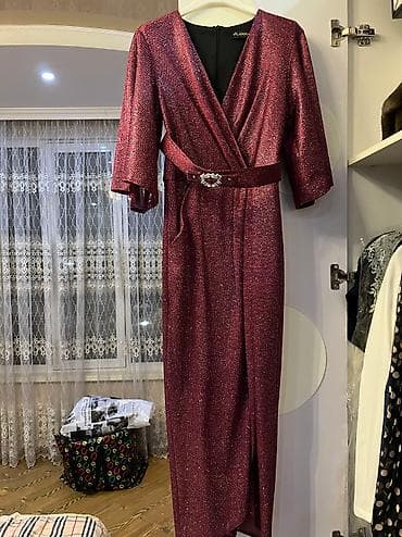 Платье новое, не ношенное. Производство Турция. Размер 36-38. Материал at lalafo.kg Платье новое, не ношенное. Производство Турция. Размер 36-38. Материал