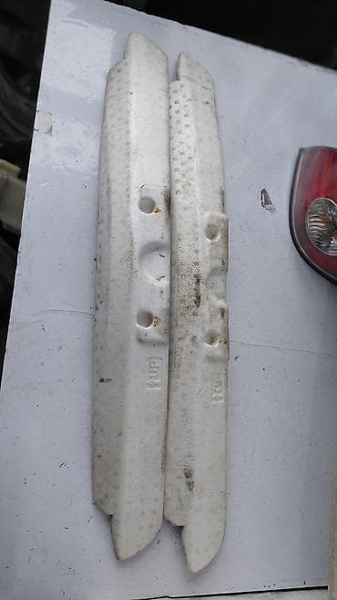 Бампер Toyota, Б/у, Оригинал at lalafo.kg Бампер Toyota, Б/у, Оригинал