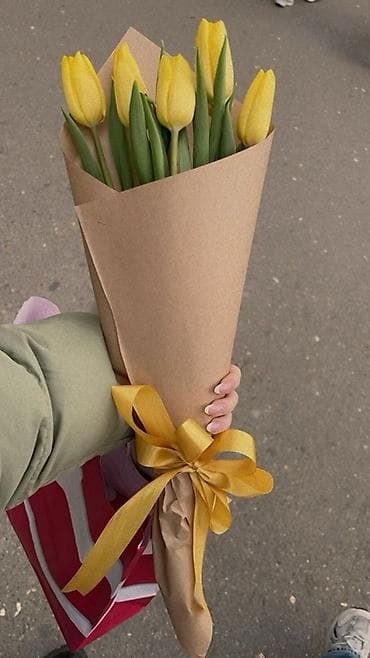 Бонбоньерки: Тюльпаны — стильные букеты и одиночные стебли - Разновидности at lalafo.kg — 1 Бонбоньерки: Тюльпаны — стильные букеты и одиночные стебли - Разновидности — 1