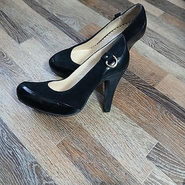 Классические женские туфли-лодочки на высоком каблуке. - Цвет: черный at lalafo.kg Классические женские туфли-лодочки на высоком каблуке. - Цвет: черный