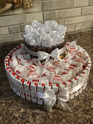 Бонбоньерки: Подарочные композиции в коробке — «сладкое сердце». Что это: - at lalafo.kg — 3 Бонбоньерки: Подарочные композиции в коробке — «сладкое сердце». Что это: - — 3