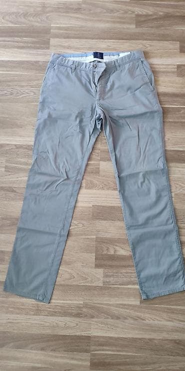 Брюки Bugatti весна-лето ( есть маленькое пятно) at lalafo.kg Брюки Bugatti весна-лето ( есть маленькое пятно)