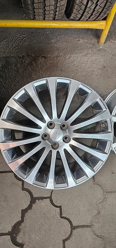 Литые Диски R 18 Subaru, Комплект, отверстий - 5, Б/у at lalafo.kg Литые Диски R 18 Subaru, Комплект, отверстий - 5, Б/у