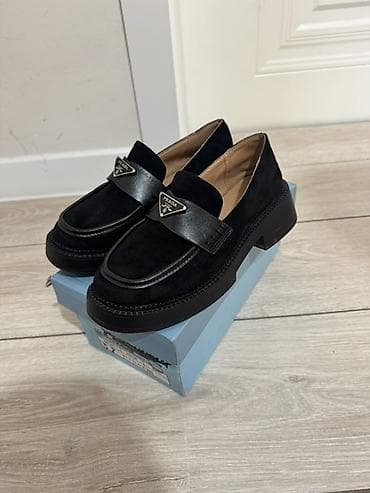 Лоферы, 37.5, 38, Prada, Б/у, цвет - Черный, Самовывоз at lalafo.kg Лоферы, 37.5, 38, Prada, Б/у, цвет - Черный, Самовывоз