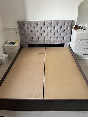 Двуспальная кровать, С мягким изголовьем, длина - 201 см at lalafo.kg Двуспальная кровать, С мягким изголовьем, длина - 201 см