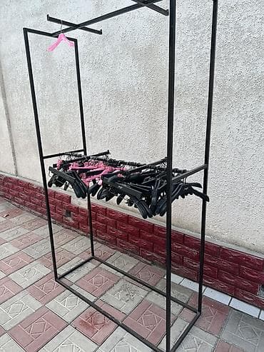 Напольная металлическая стойка для одежды - Конструкция at lalafo.kg Напольная металлическая стойка для одежды - Конструкция