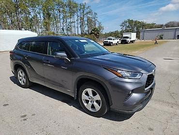 Toyota Highlander: 2020 г., 2.5 л, Типтроник, Бензин, Кроссовер at lalafo.kg Toyota Highlander: 2020 г., 2.5 л, Типтроник, Бензин, Кроссовер