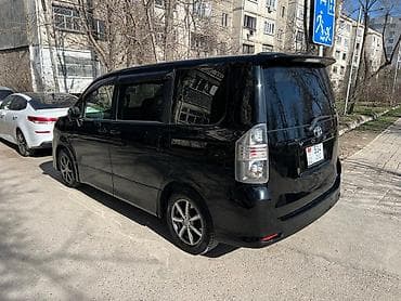 Toyota Voxy: 2008 г., 2 л, Автомат, Бензин, Минивэн at lalafo.kg Toyota Voxy: 2008 г., 2 л, Автомат, Бензин, Минивэн