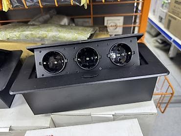 Встраиваемый выдвижной блок розеток для стола/переговорной. - at lalafo.kg Встраиваемый выдвижной блок розеток для стола/переговорной. -