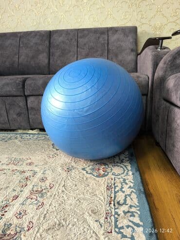 Фитнес-мяч (фитбол) Продам фитнес-мяч голубого цвета. Прочный, хорошо at lalafo.kg Фитнес-мяч (фитбол) Продам фитнес-мяч голубого цвета. Прочный, хорошо
