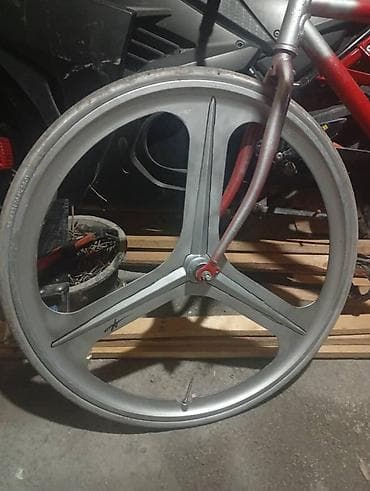 Колесо для велосипеда с трехлучевым литыми спицами (маг колесо). - at lalafo.kg Колесо для велосипеда с трехлучевым литыми спицами (маг колесо). -