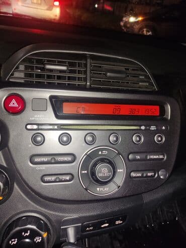 Штатная автомагнитола для Honda джаз 2011 года Характеристики и at lalafo.kg Штатная автомагнитола для Honda джаз 2011 года Характеристики и