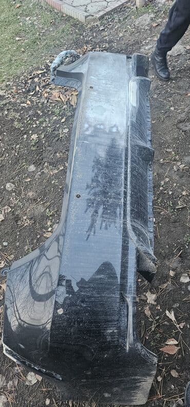 Бампер Toyota, Б/у at lalafo.kg Бампер Toyota, Б/у