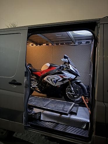 Профессиональная перевозка мотоциклов в специализированном фургоне - at lalafo.kg Профессиональная перевозка мотоциклов в специализированном фургоне -