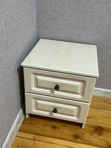 Продаю тумбочки 2 штуки.Цена 4000 одна шт at lalafo.kg Продаю тумбочки 2 штуки.Цена 4000 одна шт