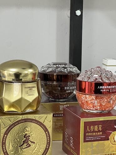 Набор азиатской косметики для лица в баночках премиум‑класса: - Крем at lalafo.kg Набор азиатской косметики для лица в баночках премиум‑класса: - Крем