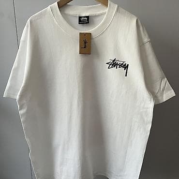 Футболка Stüssy Tee Как смотрися на мне можете посмотреть в at lalafo.kg Футболка Stüssy Tee Как смотрися на мне можете посмотреть в