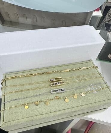 Ювелирные украшения: браслеты, серьги и наборы - Браслеты на цепочке at lalafo.kg Ювелирные украшения: браслеты, серьги и наборы - Браслеты на цепочке